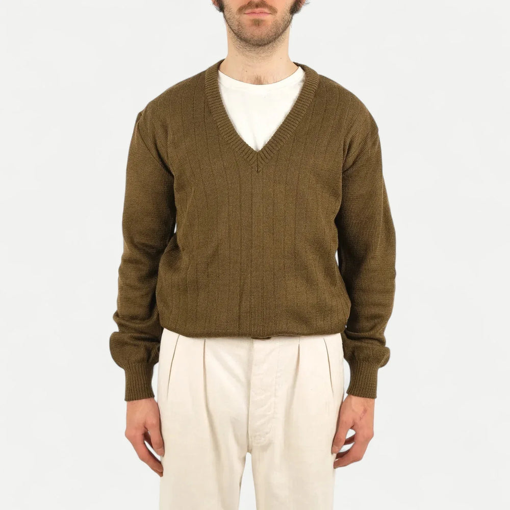 Czechoslovakian Vz. Model 85 light weight Army Green V-neck Sweater
