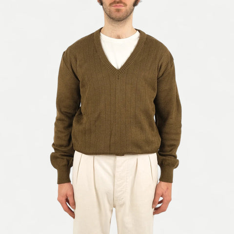 Czechoslovakian Vz. Model 85 light weight Army Green V-neck Sweater